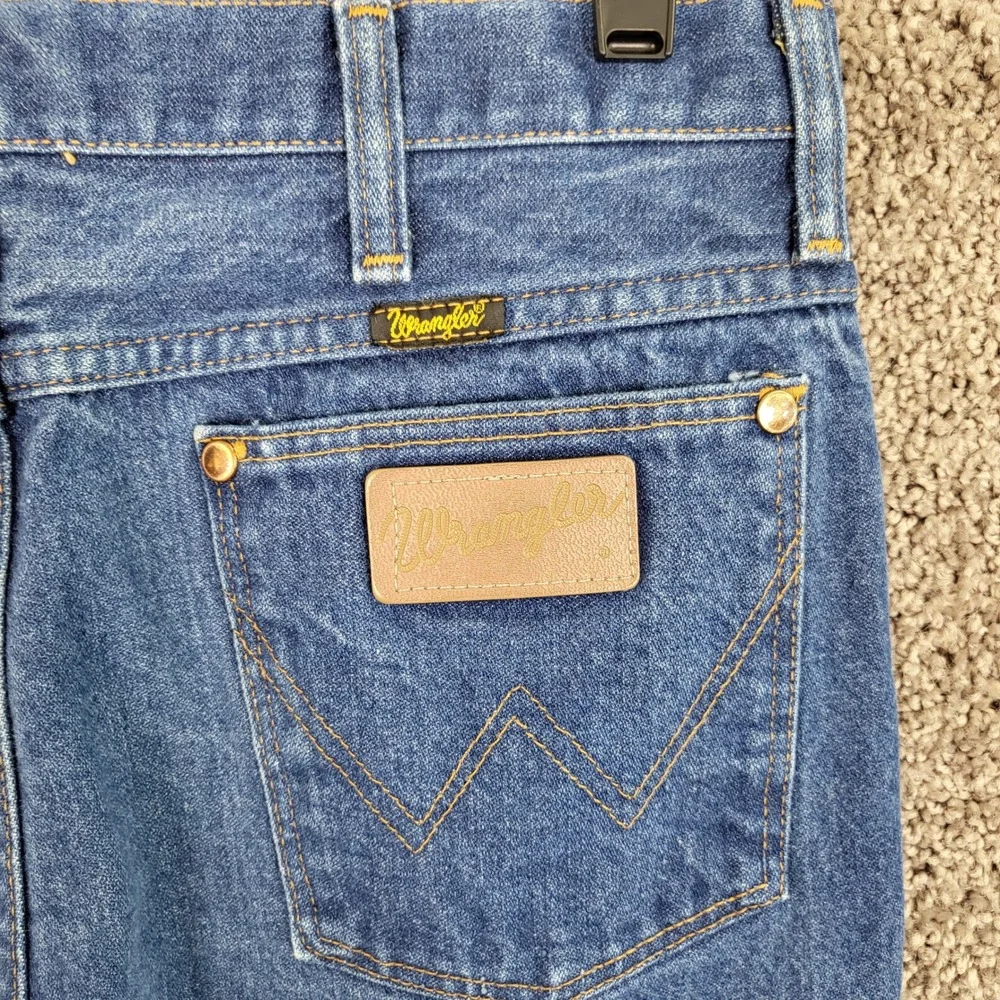 Vintage Wrangler Jeans‎ Straight Leg Blue Mens Size 33x30 Fits 30x28 USA Made